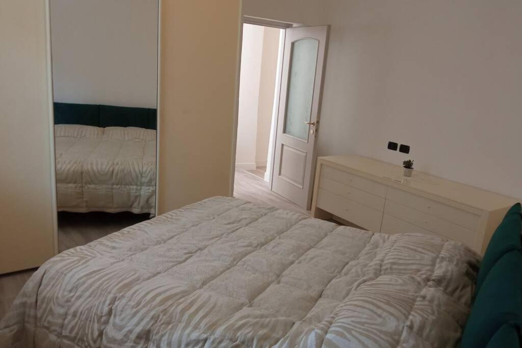 Entire Flat, Independent Entrance, 20 Mins To Bgy - Bergamo Milan Airport Apartman Nembro Kültér fotó