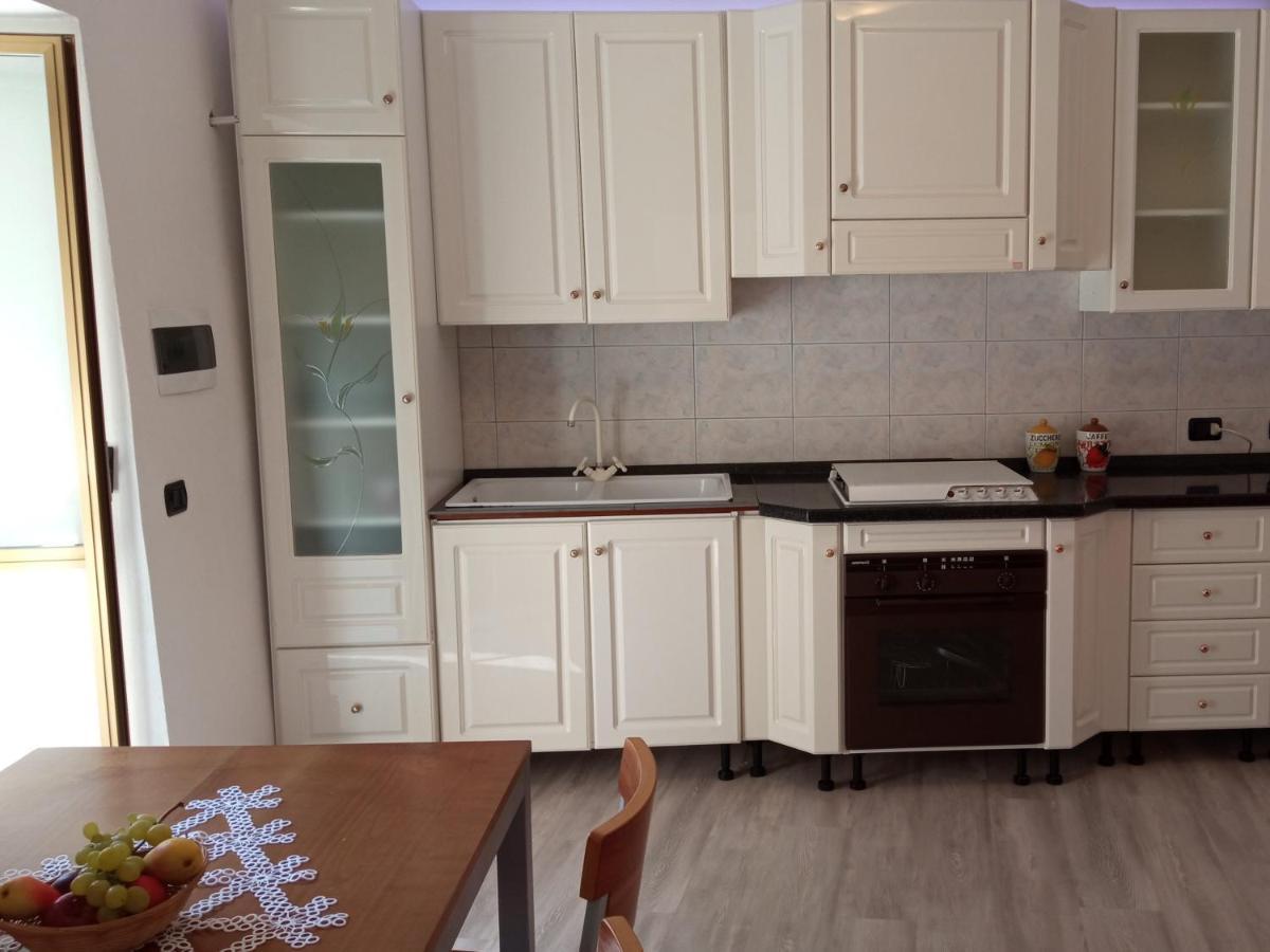 Entire Flat, Independent Entrance, 20 Mins To Bgy - Bergamo Milan Airport Apartman Nembro Kültér fotó