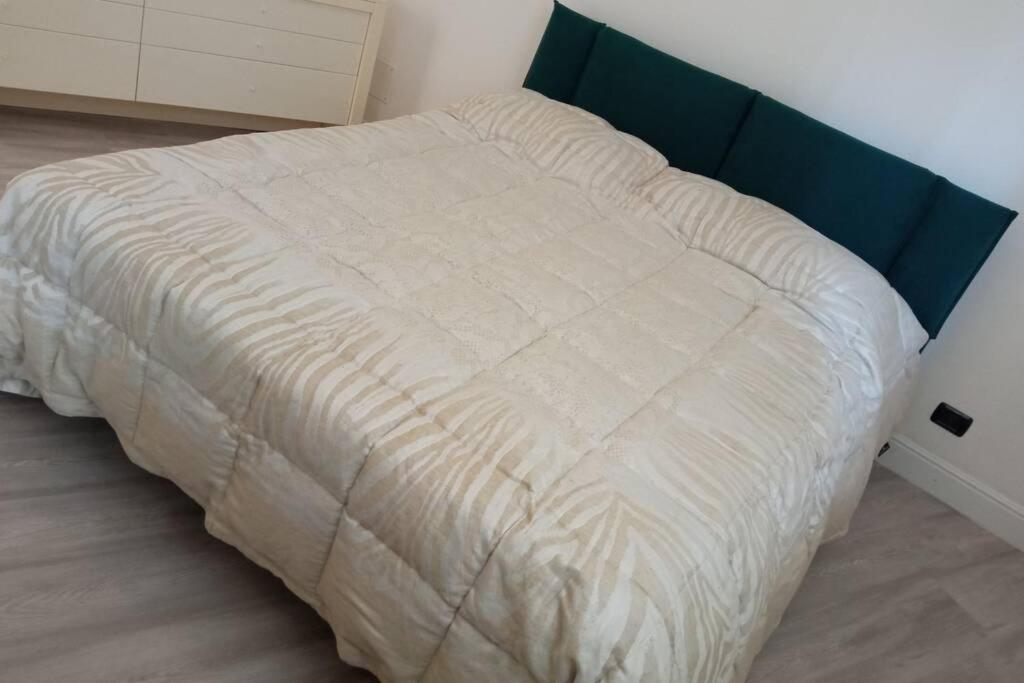 Entire Flat, Independent Entrance, 20 Mins To Bgy - Bergamo Milan Airport Apartman Nembro Kültér fotó