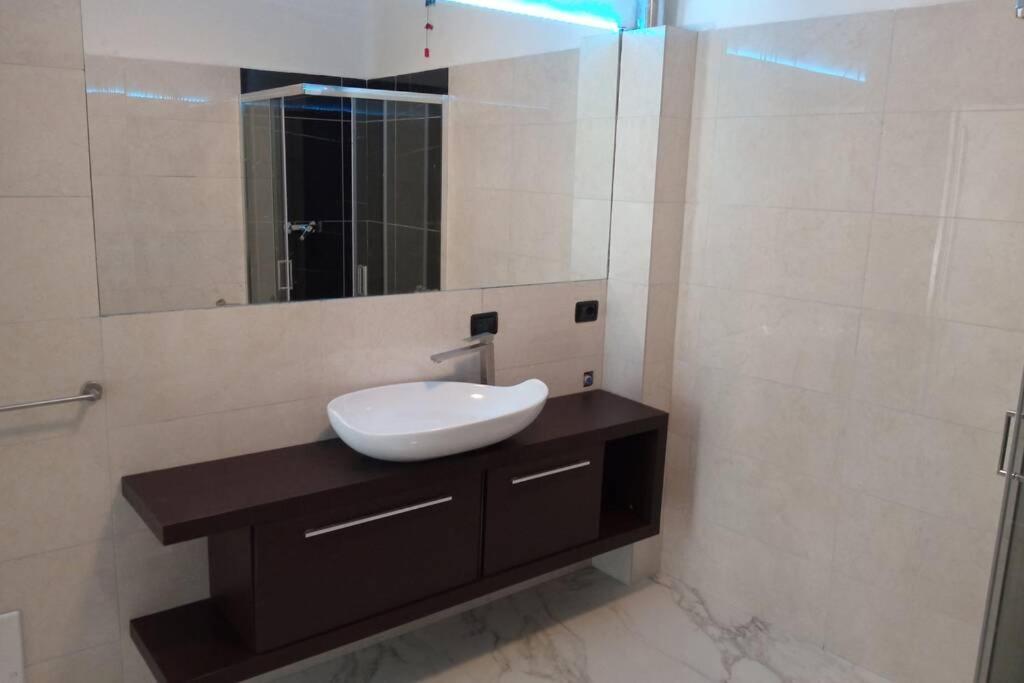 Entire Flat, Independent Entrance, 20 Mins To Bgy - Bergamo Milan Airport Apartman Nembro Kültér fotó