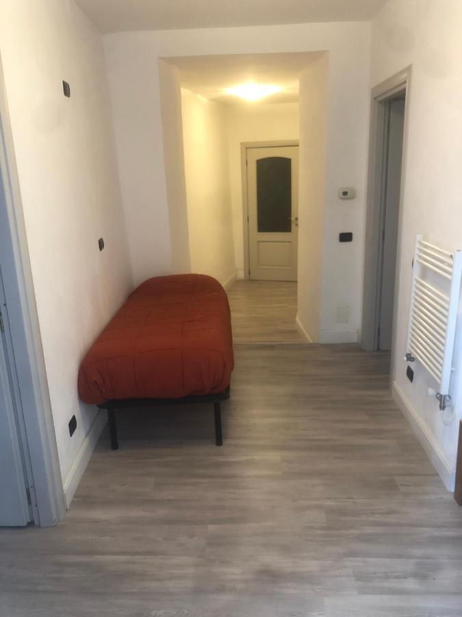 Entire Flat, Independent Entrance, 20 Mins To Bgy - Bergamo Milan Airport Apartman Nembro Kültér fotó